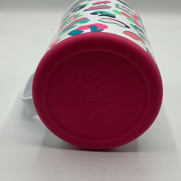 Swig Life 18oz Travel Mug featuring the "Party Animal" pattern. - Picture 5 of 5